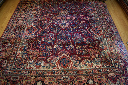 Antique Persian Sarouk Rug, 9'1" x 11', in blue and burgundy - photo 5