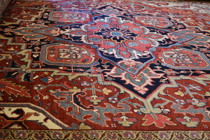 Antique Persian Heriz Rug, 9'3" x 12'2", in blue, brick and navy - photo 5
