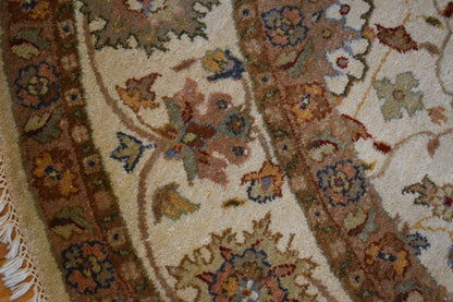 Indian Zigler Rug, 6' x 6', in cream, green, pistachio and yellow - photo 2