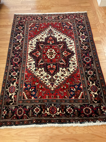 Vintage Persian Heriz Rug, 4'10" x 6'8", in ivory, navy and red