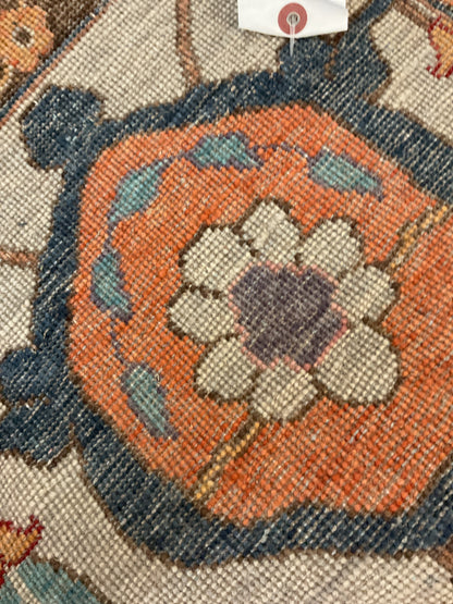 Indian Serapi Rug, 9'1" x 12', in ivory, navy, orange and pink - photo 4