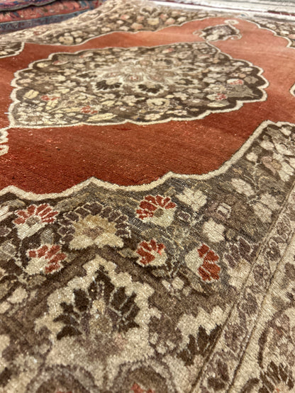Antique Persian Tabriz Rug, 4'11" x 5'4", in ivory and rust - photo 4
