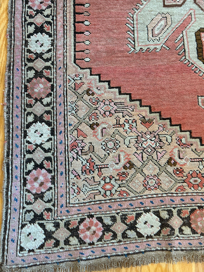 Antique Russian Garabagh Rug, 4'2" x 6'5", in charcoal, grey, pink and salmon - photo 3