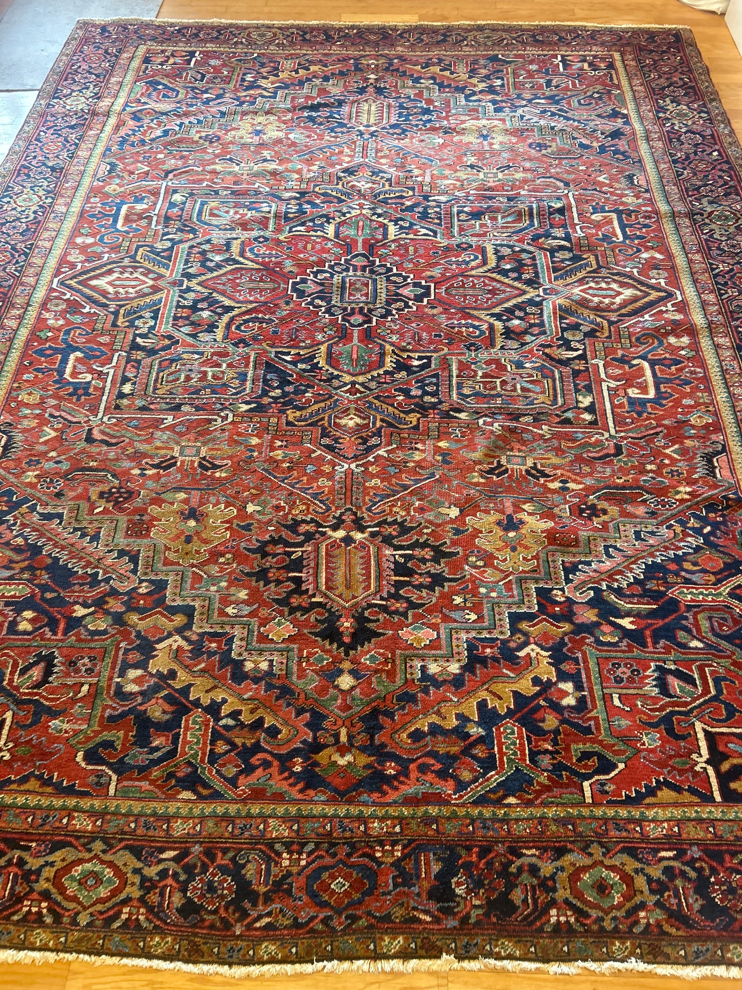 Persian Heriz - 10.5x13.3 - Z22589