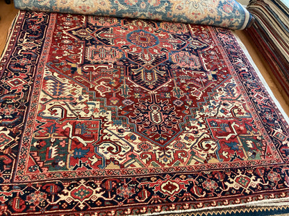 Antique Persian Heriz Rug, 8'5" x 11'8", in brick, ivory, navy and rust - photo 4