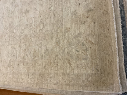 Pakistani Peshawar Rug, 8'9" x 11'8", in beige, ivory and tan - photo 4