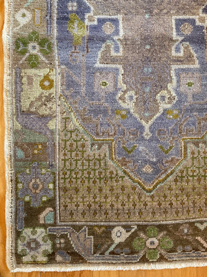 Vintage Turkish Anatolian Rug, 4'7" x 8'8", in green, grey, khaki and periwinkle - photo 3