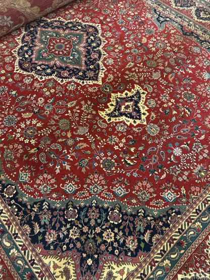 Sino Tabriz Rug, 9' x 12', in green, ivory, navy and red - photo 2
