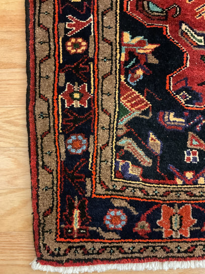 Vintage Persian Malayer Rug, 4'4" x 6'11", in ivory, navy and rust - photo 3