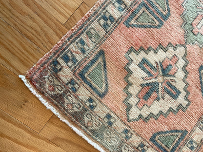 Vintage Turkish Anatolian Rug, 1'8" x 3'6", in green, grey, ivory and salmon - photo 3
