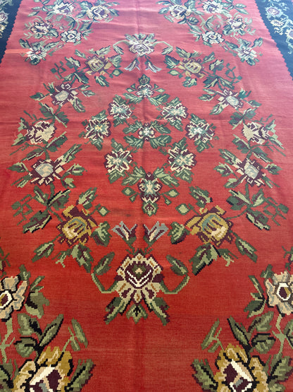 Vintage Turkish Kilim, 8'6" x 11'7", in black, green, ivory and red - photo 2