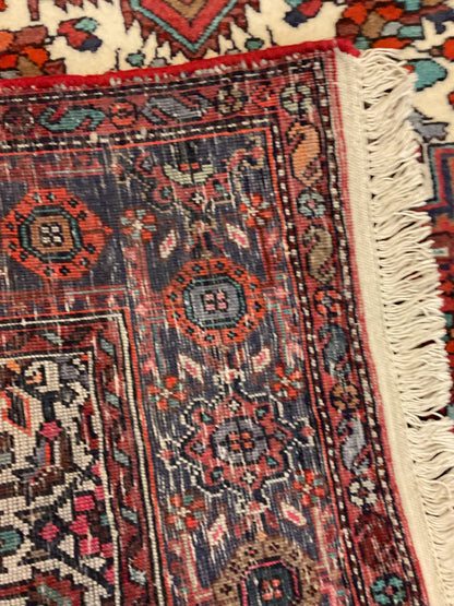 Vintage Persian Gultag Rug, 4' x 6'6", in brick, ivory, navy and red - photo 3