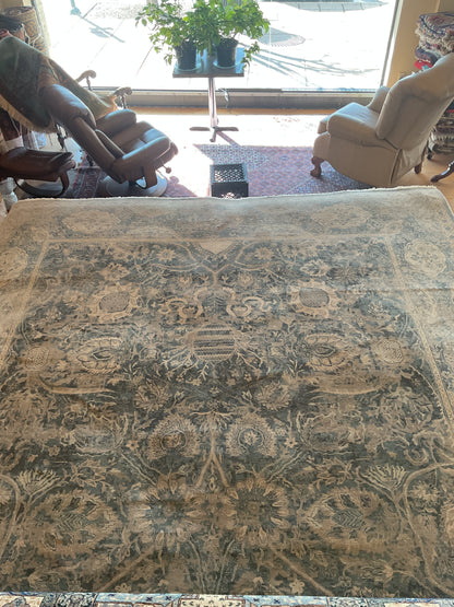 Indian Sultanabad Rug, 10'1" x 14'3", in beige, grey and slate - photo 2