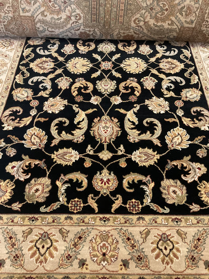 Indian Agra Jaipur Rug, 6'2" x 8'11", in beige, black, gold and ivory - photo 2