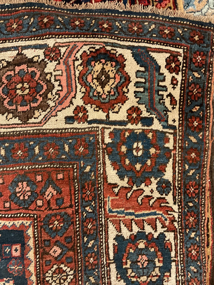 Antique Persian Kurdish Bidjar Rug, 7'11" x 11'11", in ivory, navy and rust - photo 2