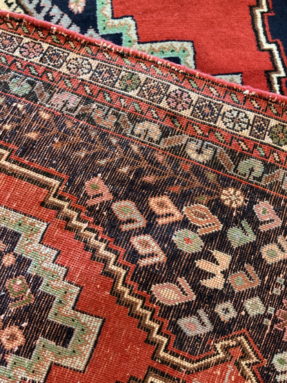 Vintage Persian Kurdish Runner, 3'2" x 9'10", in ivory, mint, navy and red - photo 5