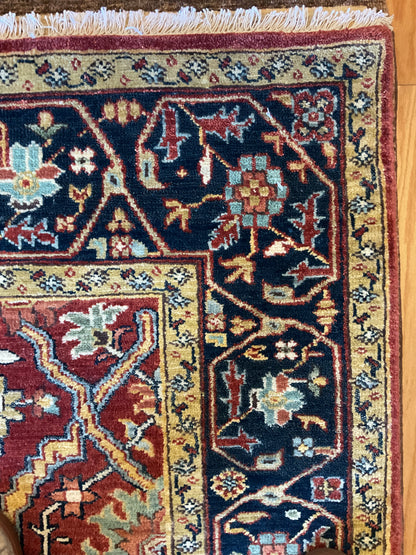 Indian Heriz Rug, 6' x 9'1", in burgundy, gold and navy - photo 2