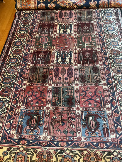 Vintage Persian Baktarie Rug, 5'4" x 9'11", in burgundy, green, ivory and salmon - photo 2