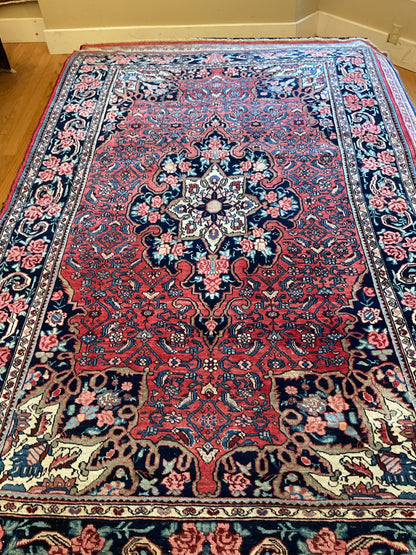 Antique Persian Bidjar Rug, 5'7" x 8'7", in ivory, navy, pink and red - photo 2