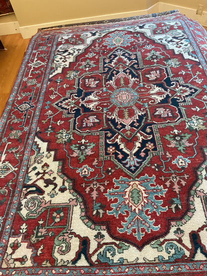 Indian Heriz Rug, 6' x 9', in baby blue, ivory, navy and red - photo 4