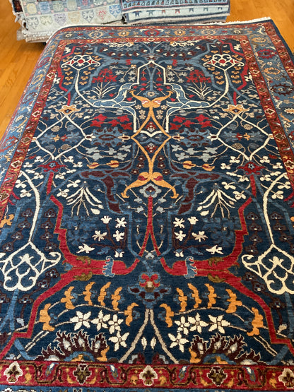 Indian Bidjar Rug, 6' x 9', in gold, ivory, navy and red