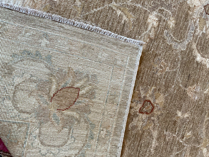 Pakistani Peshawar Rug, 6' x 8'8", in beige, grey and ivory - photo 3