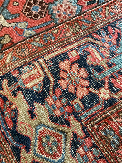 Antique Persian Heriz Rug, 6' x 9', in blue, brick, ivory and navy - photo 3