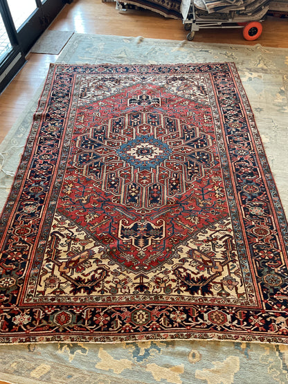 Antique Persian Heriz Rug, 7'6" x 10'7", in black, ivory, navy and red - photo 2