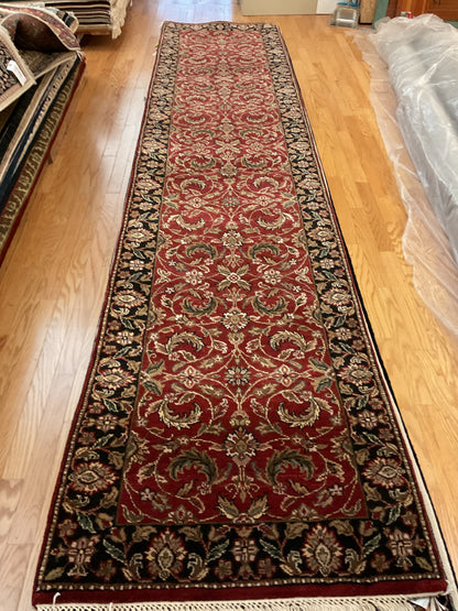 Indian Agra Jaipur Runner, 2'6" x 11'6", in beige, black, gold and red - photo 4