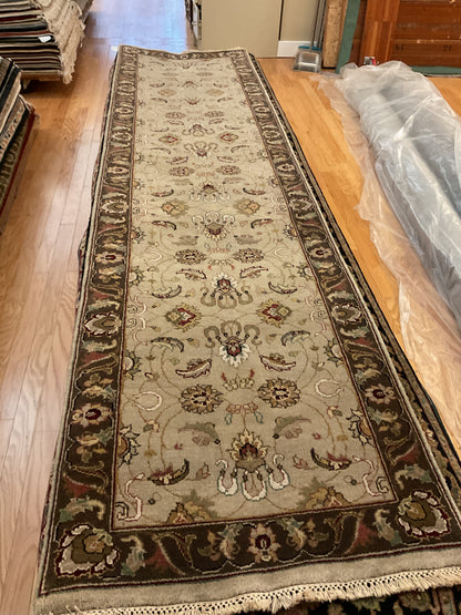 Indian Agra Jaipur Runner, 2'6" x 9'10", in beige, brown, gold and green - photo 4