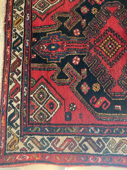 Vintage Persian Hamadan Runner, 3'6" x 10', in ivory, navy and red - photo 2