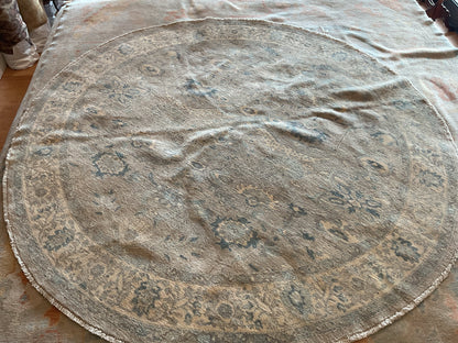Pakistani Peshawar Rug, 8' x 8'1", in beige, blue and grey - photo 2
